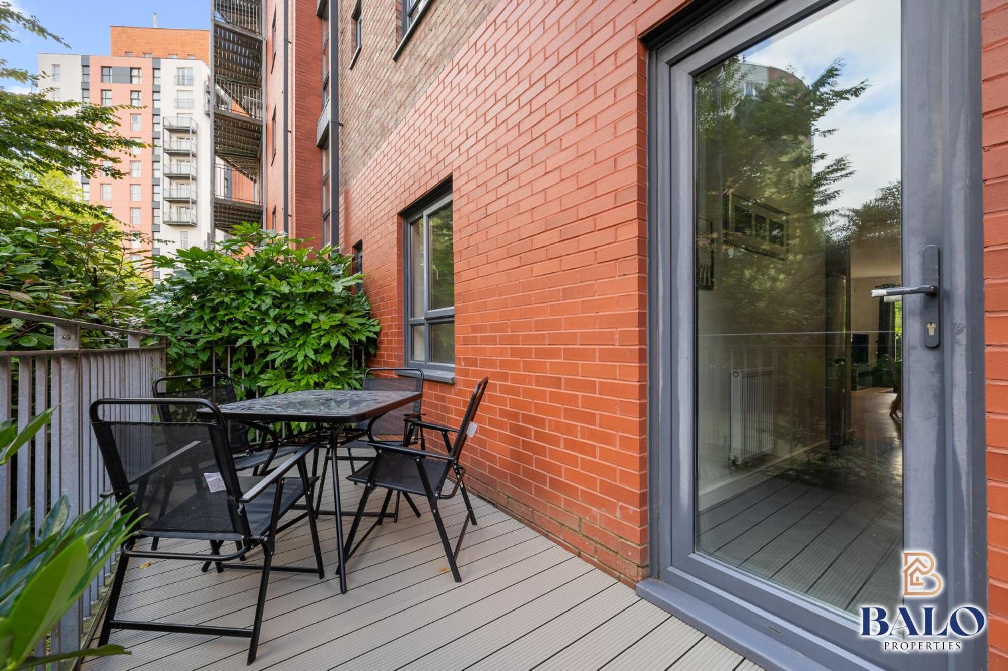 Modern Spacious 2Bedroom Apartment Great! Location By Etihad Mancity Stadium& Coop Live Arena Manchester Exterior photo
